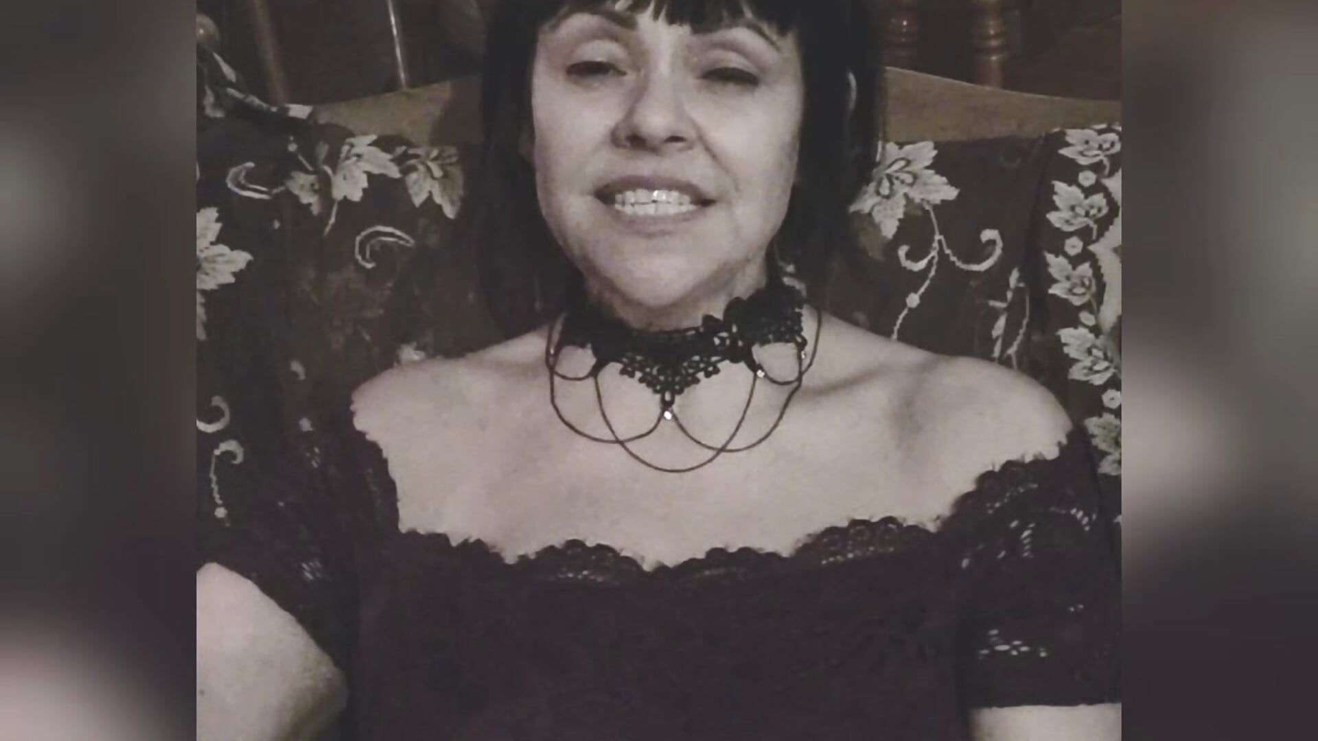 For you ears only Pour vos oreilles - video by DancingQueenCat