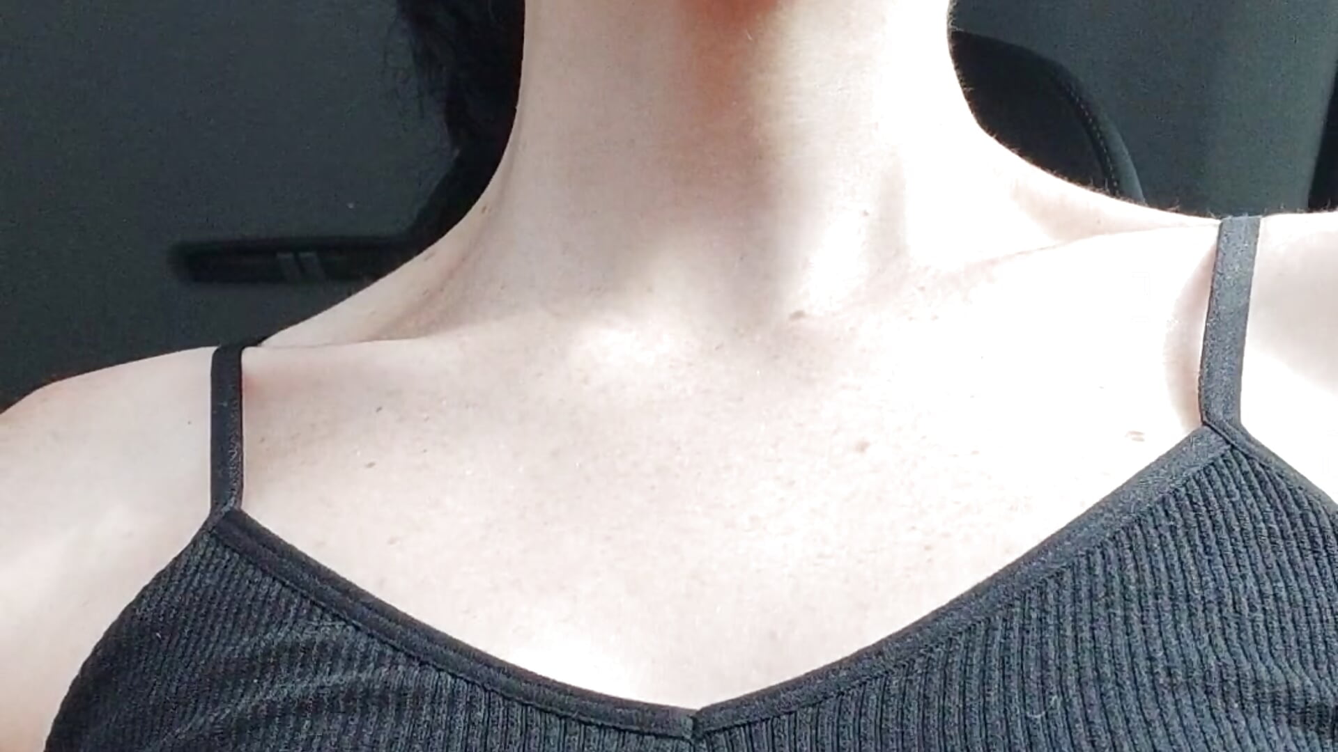 Flashs boobs en voiture 31 mai 2025 - Video von cleophee Cam-Model