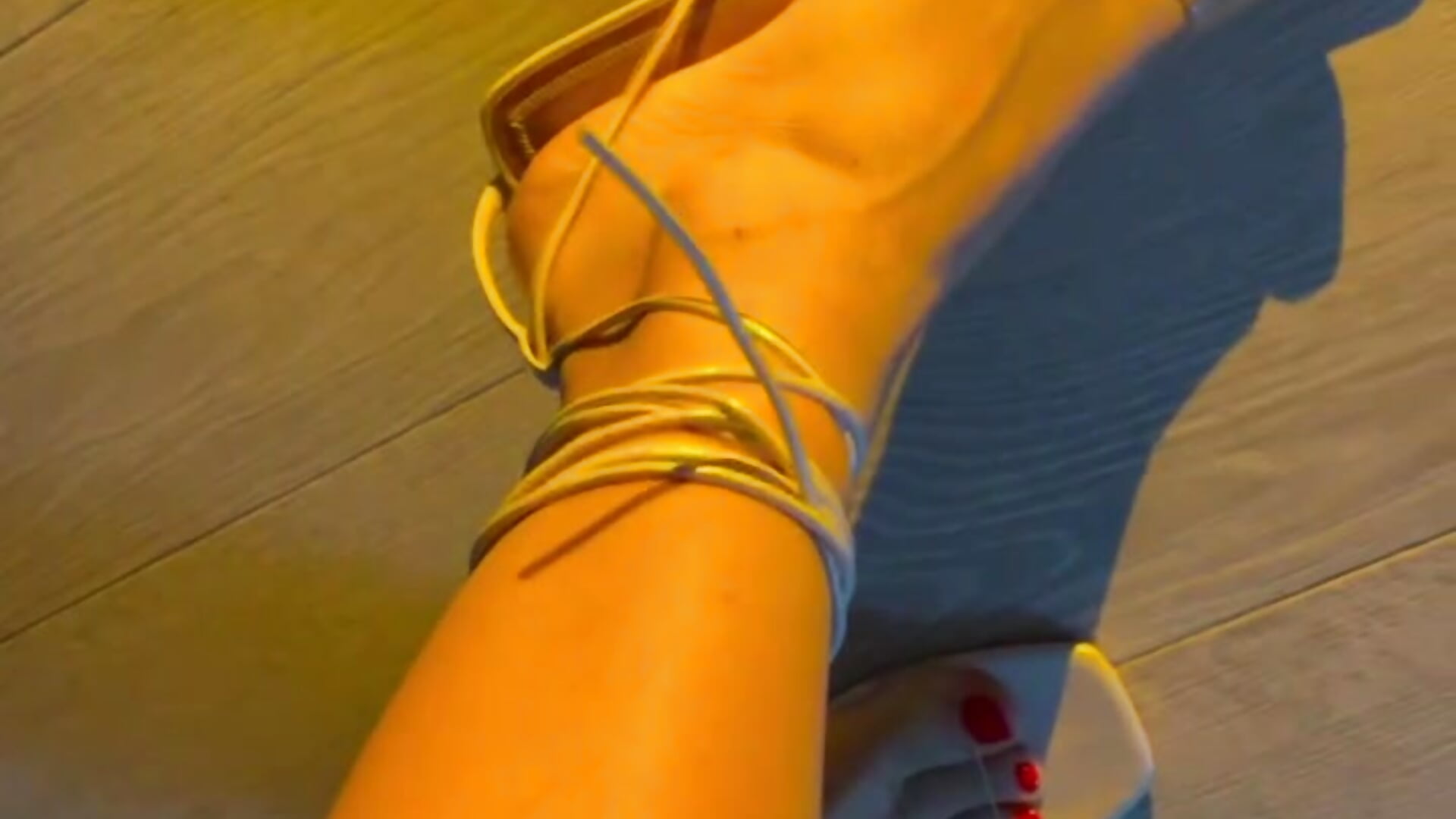 heels - vidéo du modèle de showcams everybody_loves_pussy