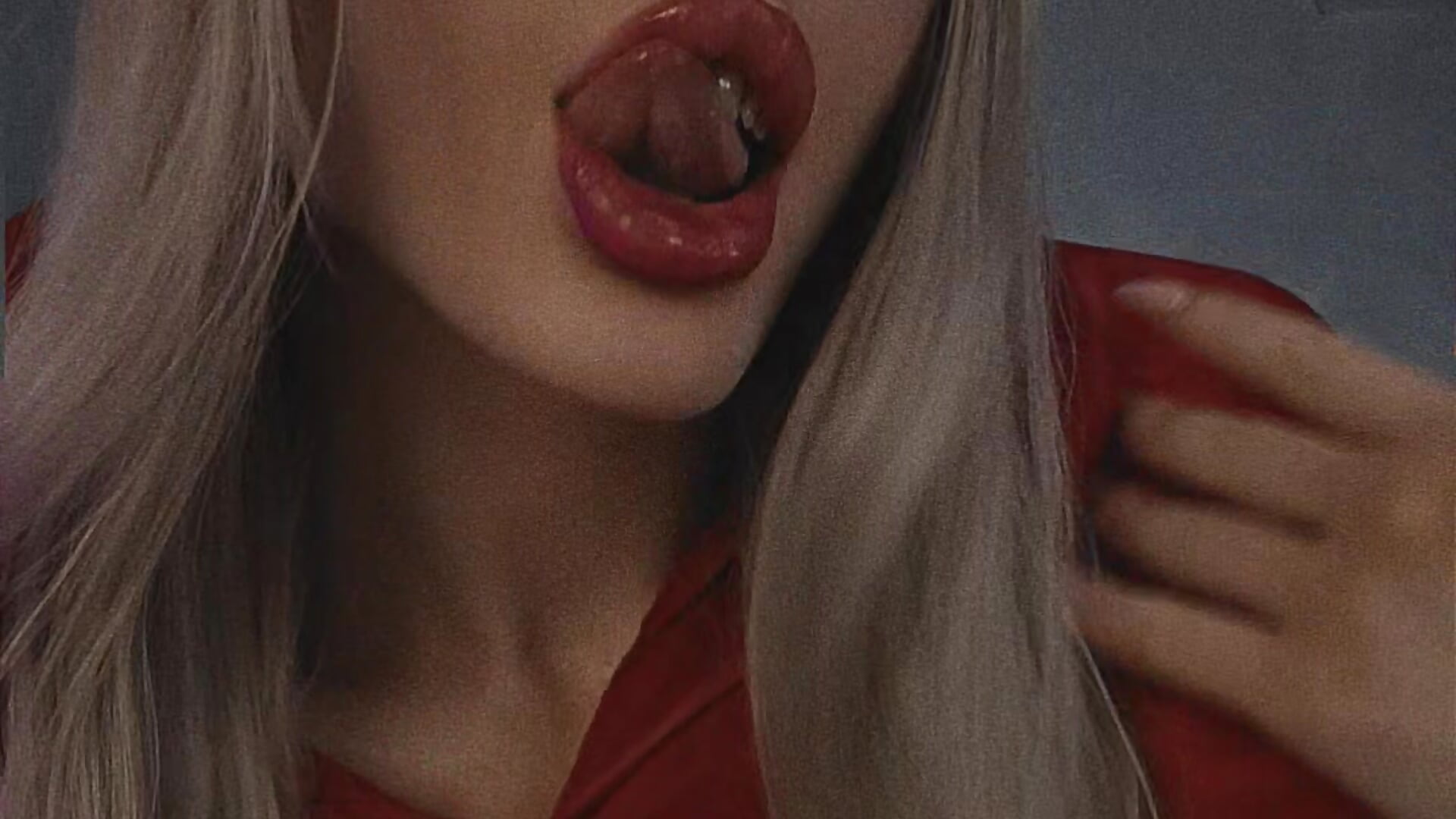 Red Riding Hood its LIVE now🔥🎃 - video od modelky/modela blonde_anna