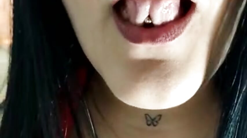 pircing sexi - video by Maddysex_ cam model
