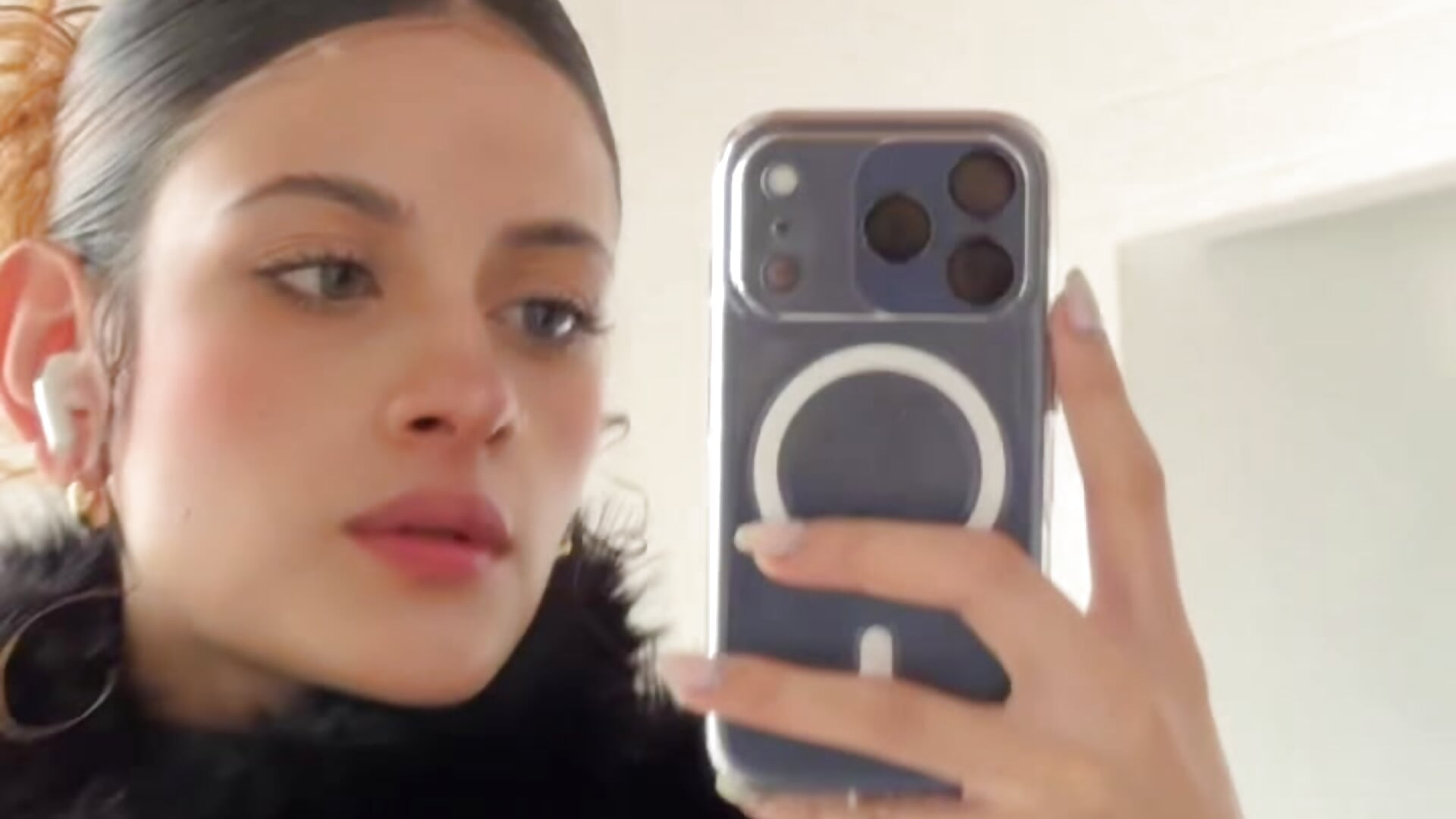 🖤 - video by alana15 cam model