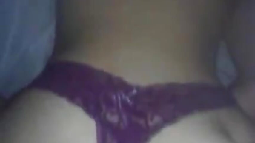 La chaparrita moviendo el culote