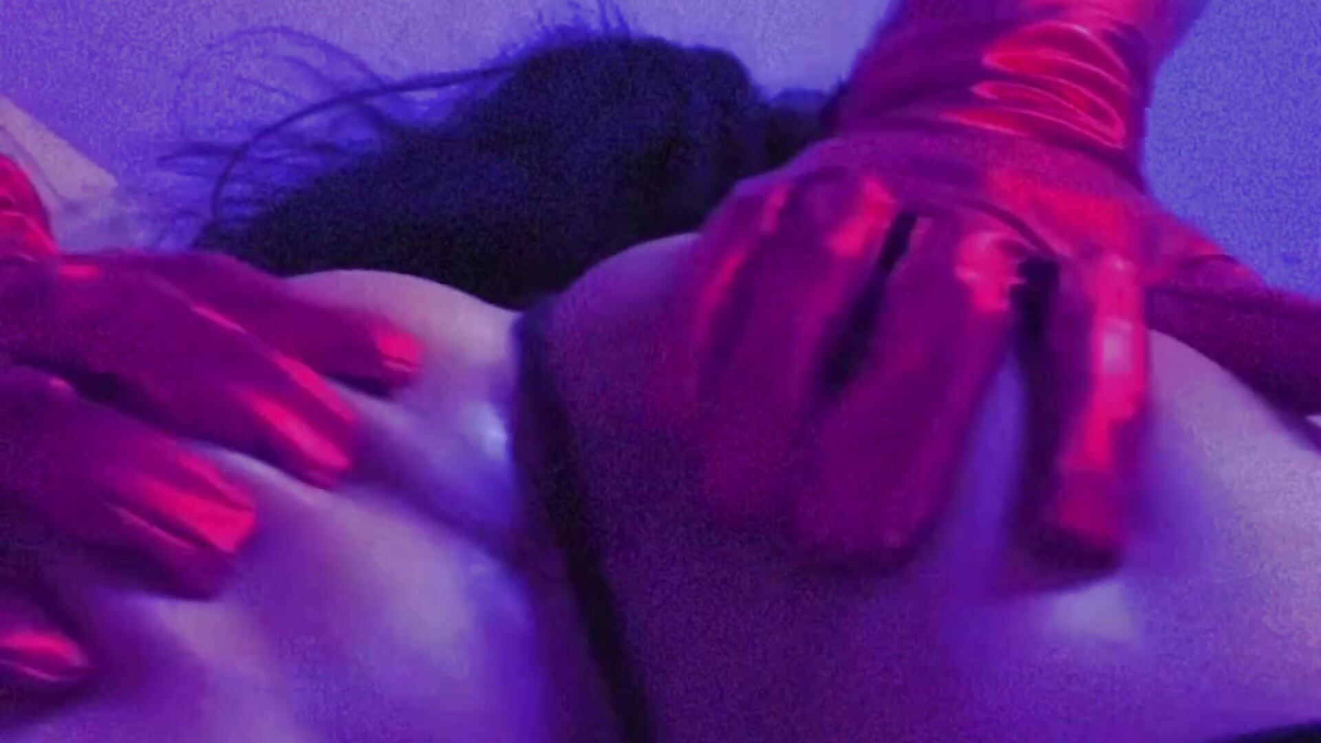 ¿Can I sit in your face? ❤️