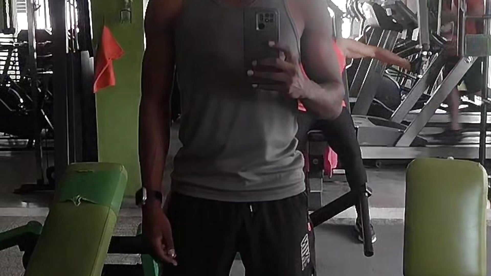 Quieres ver más? Acompáñame a entrenar! 💥🫰🏾💪🏾 - video by Junior_Foxxx cam model