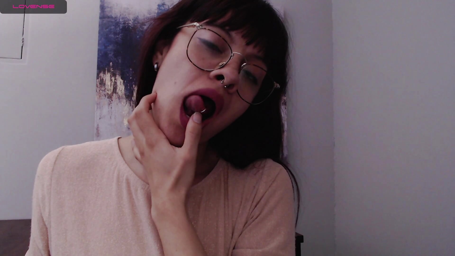 My sexy tongue - video by veronicafalcon cam model