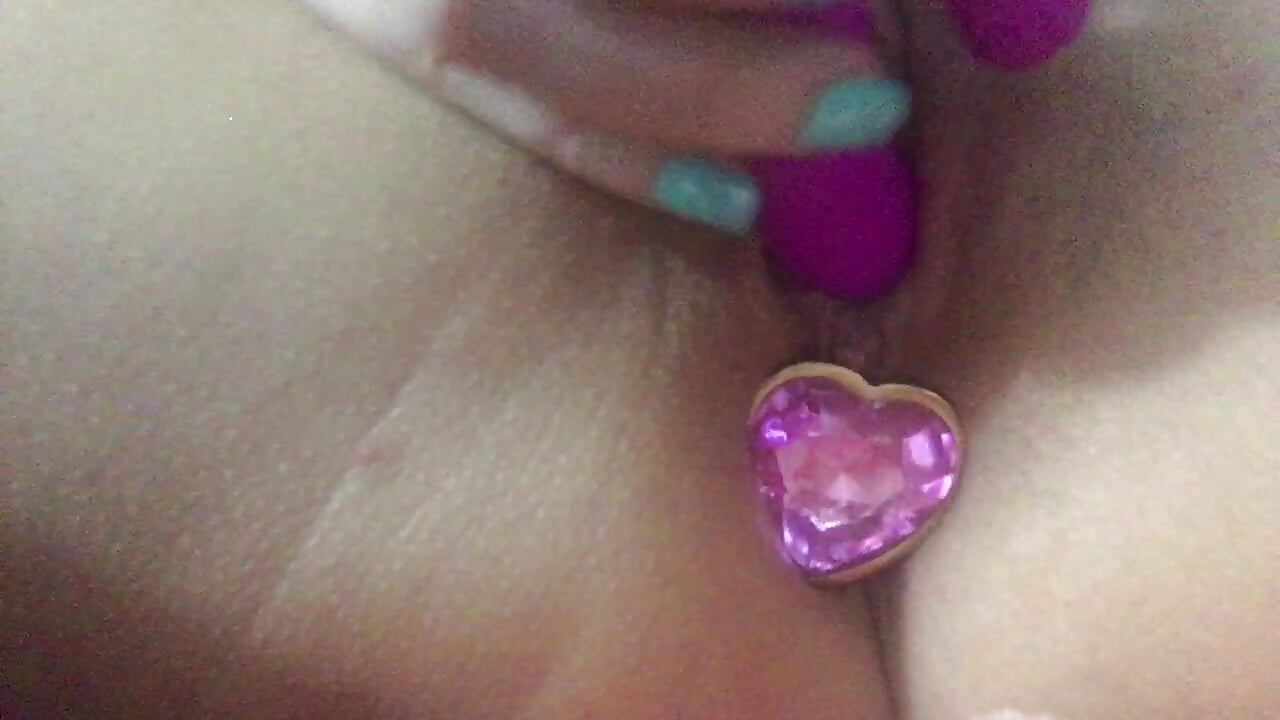 heart plug and vibrator... - video oleh model kamera Raffaelababy