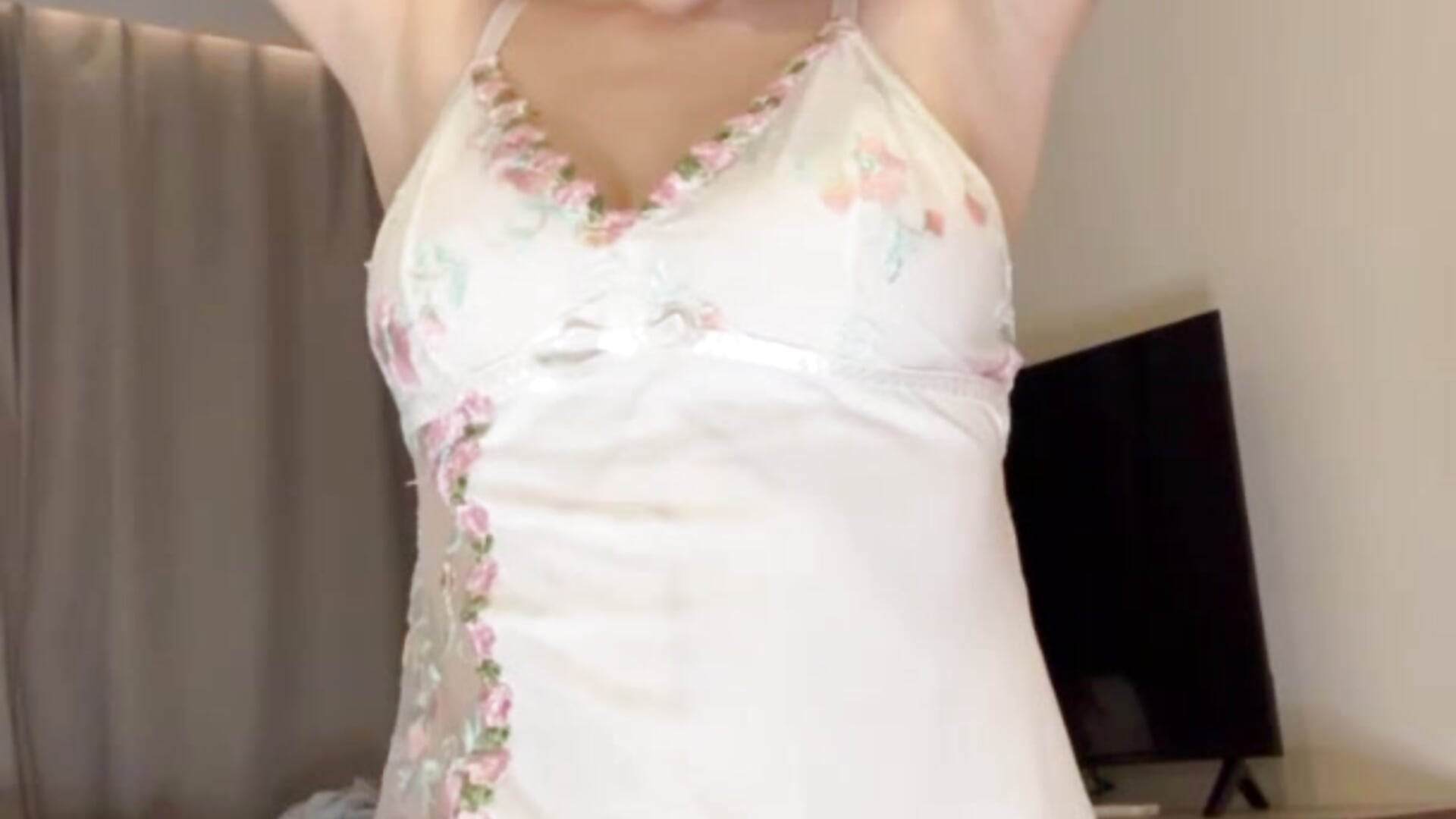 Follow me, Add me as a friend – видео вебкам-модели AnikaBest