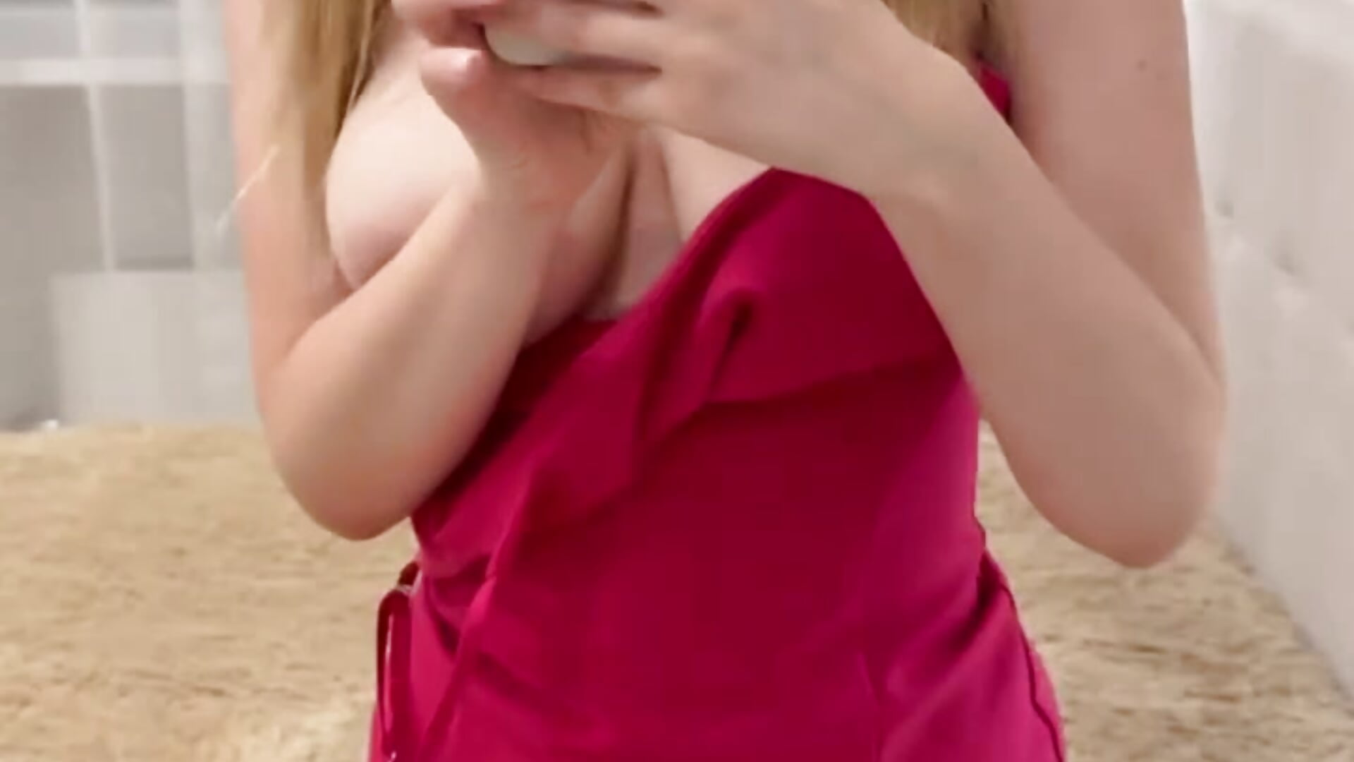 Undressing and masturbating in front of the mirror - AnikaBest 캠 모델의 동영상