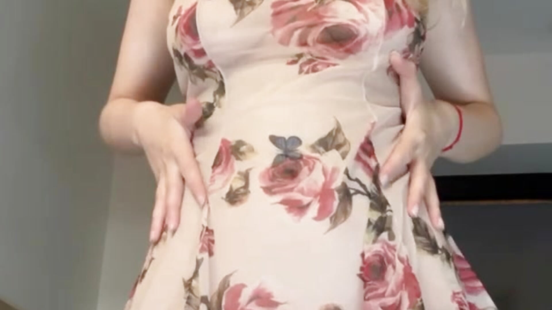 I took off my clothes and fucked my pussy with two fingers - AnikaBest 캠 모델의 동영상