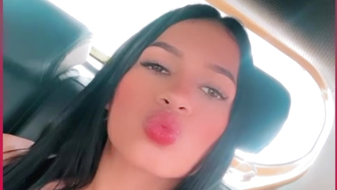 kiss for u ♥ - video by Vivi_prinncess cam model