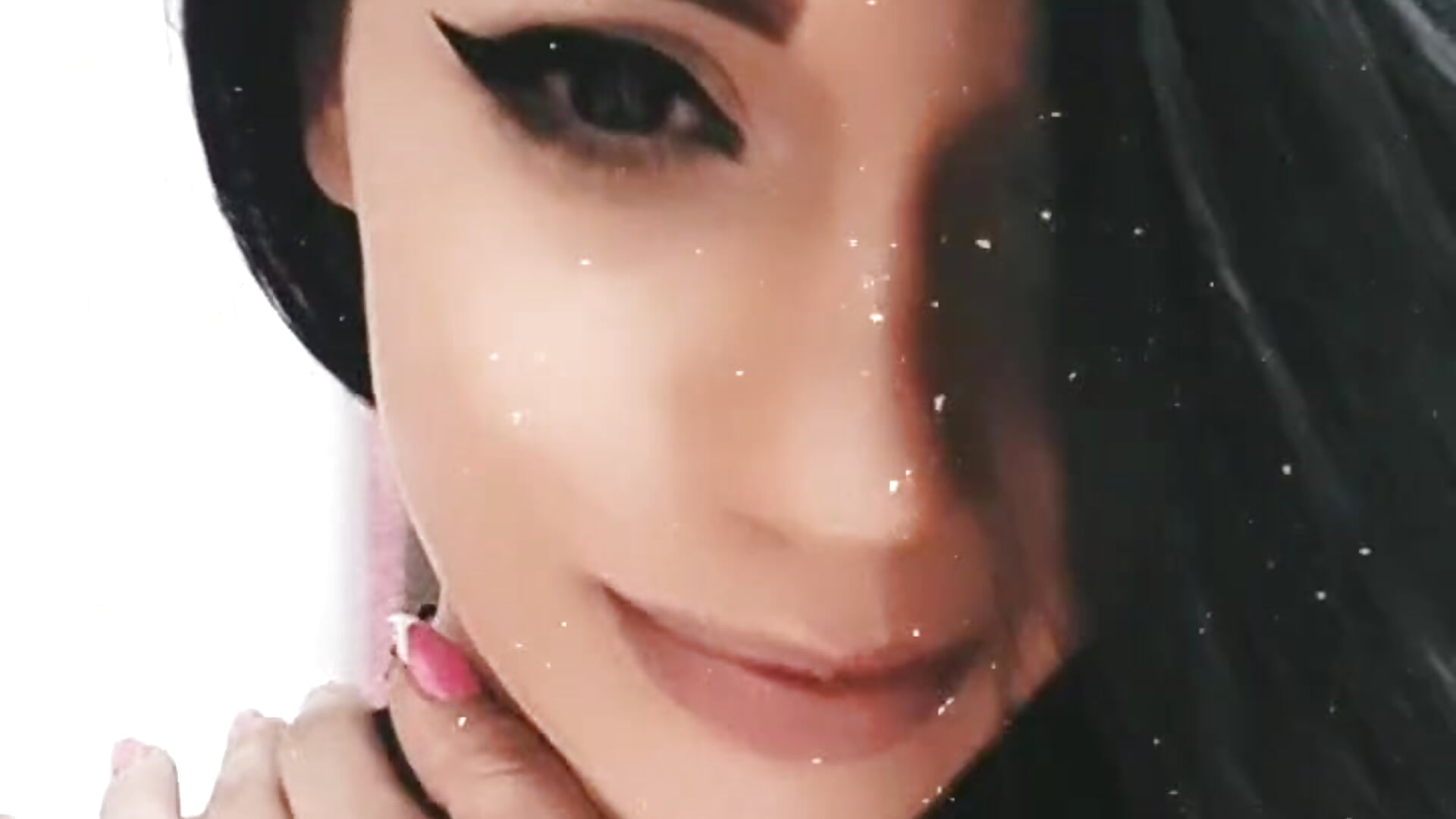 Tease - video by Amynaxxx cam model