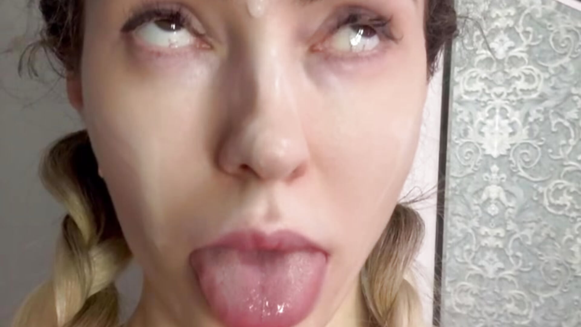 Ahegao face with cum on my face - Akilla_Queen adlı kamera modelinin videosu
