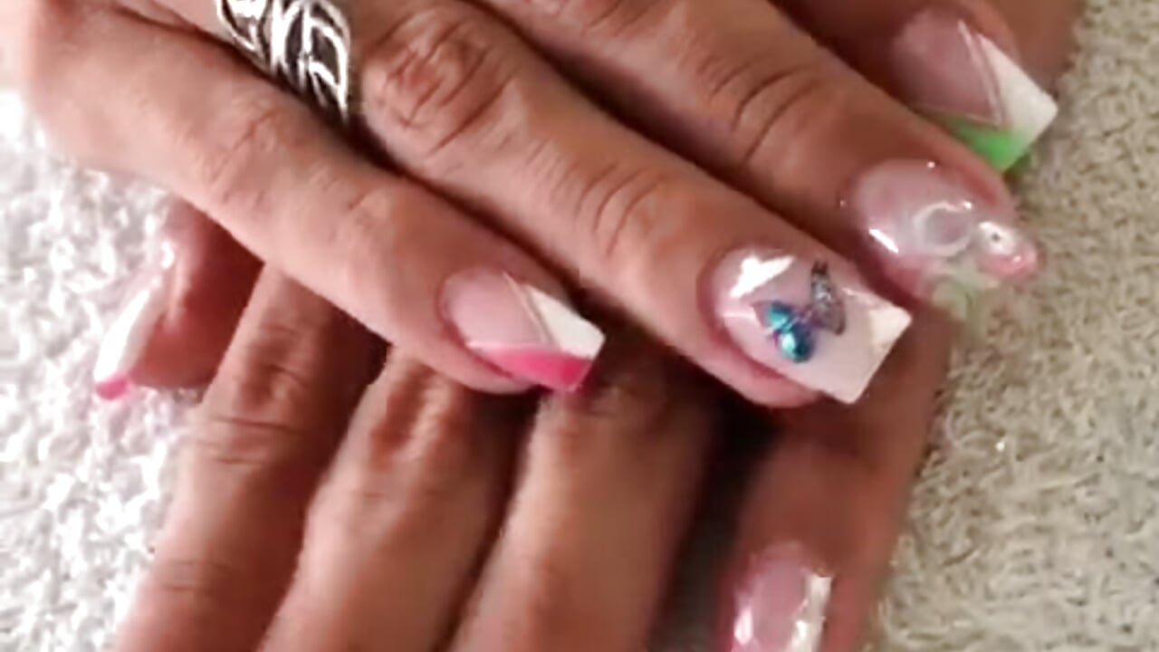 The elegante of a woman begins with her nails - video by Leisygirl cam model