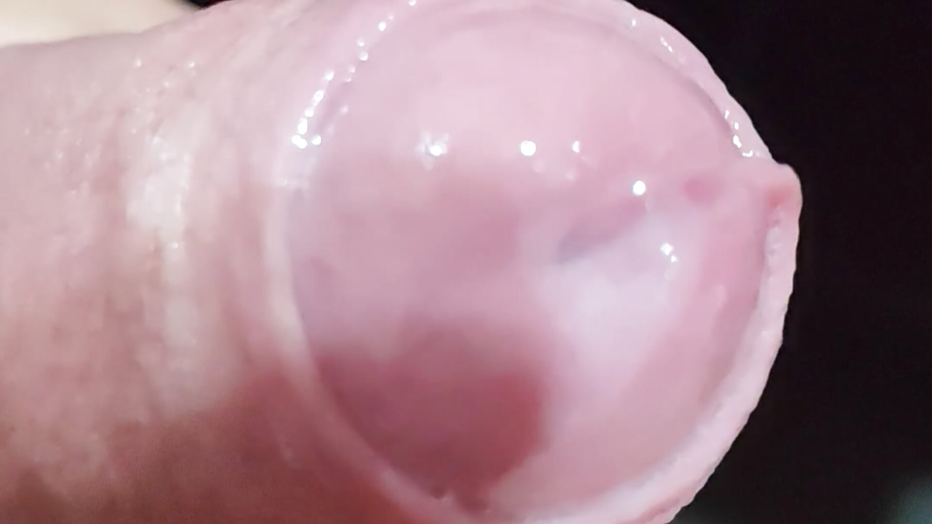 I need hot lips to clean myself - video di Dominator4y modella di cam