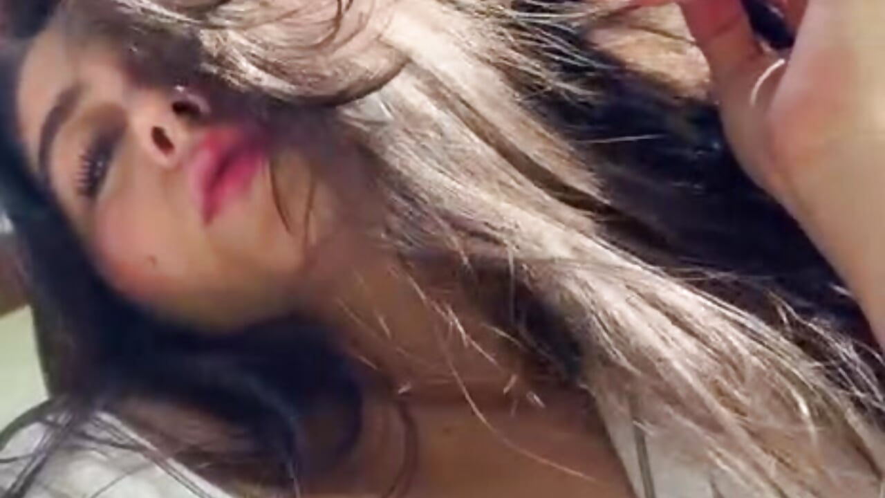 😘 - Vídeo de Bellapazzia, modelo de vídeos