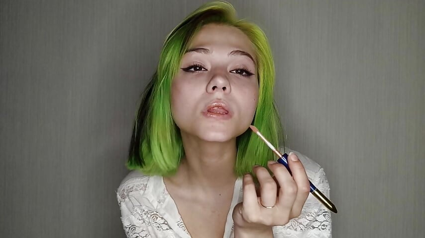 Let's get closer! - video by GrettaGruw cam model