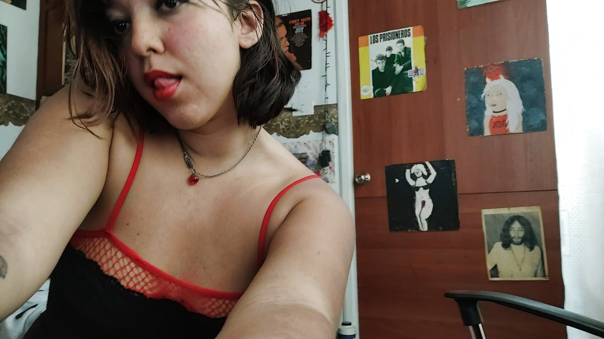 ... Of Swing Red Strawberry 🍓👅 - video by soynanabela28 cam model