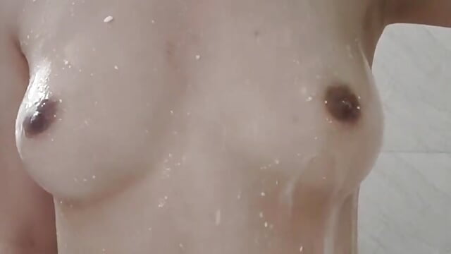 guess what im pouring on my boobies