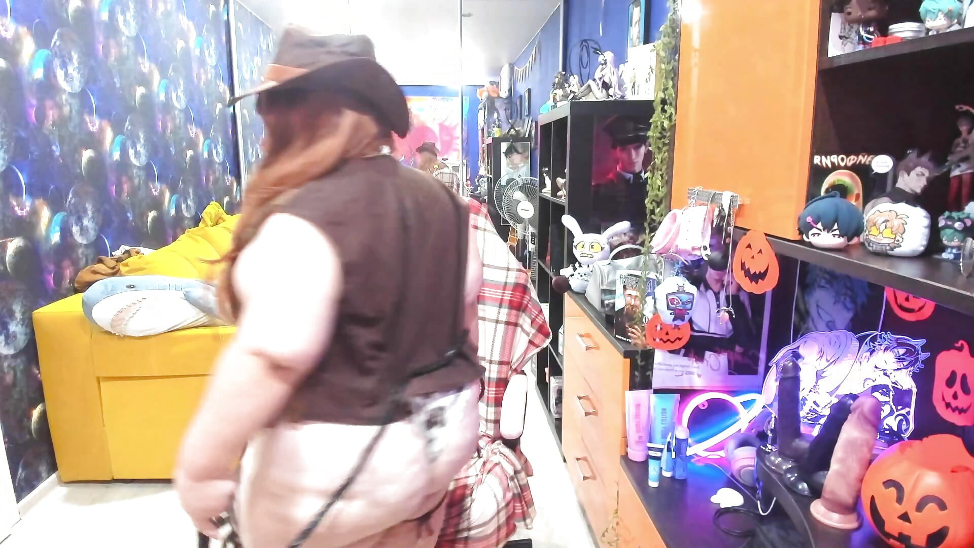 Horny Halloween - video oleh Softie_Sofy