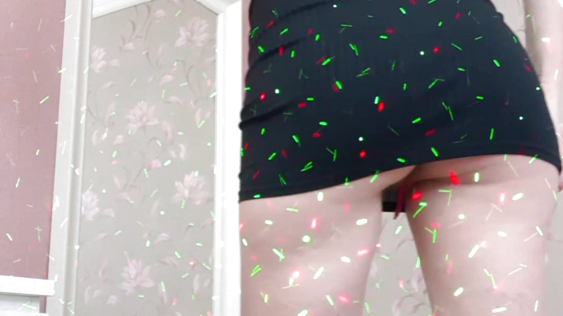 Sexy girl - video by wendyredd cam model