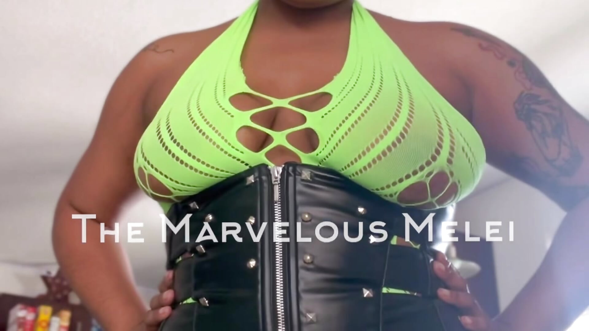 Swallow my spit – видео вебкам-модели MeleiMarvelous