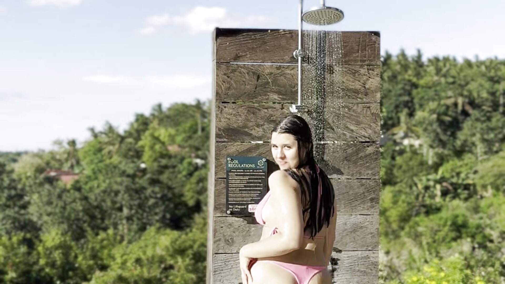 Shower outside in Bali - video by Lolly_Jane cam model