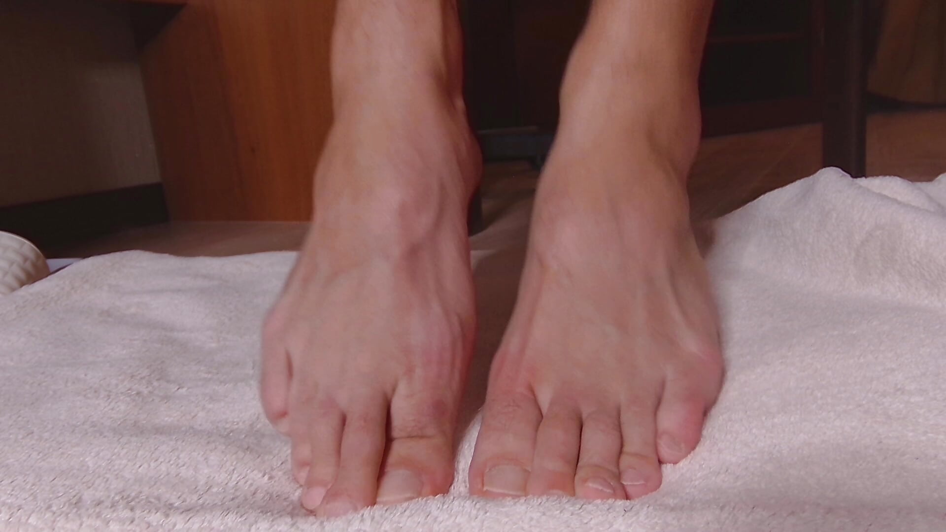 Feet teasing - video oleh Sebastian97x kamera model