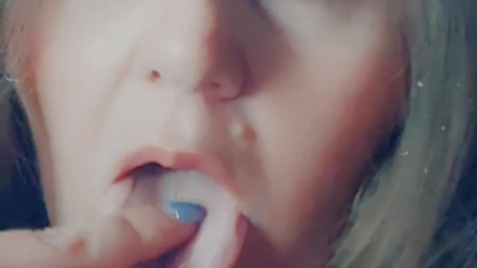 Yummy - vidéo du modèle de showcams Iceprincess2bad4u