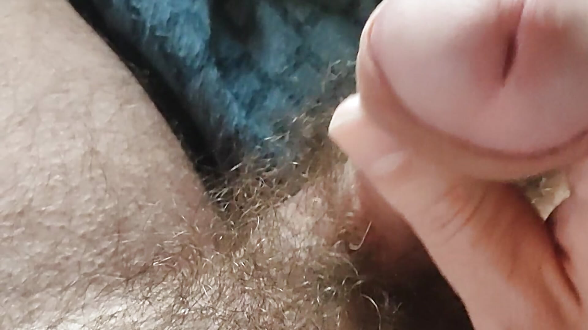 A Big cumshot - video by vieuxpafpourcurieuse cam model