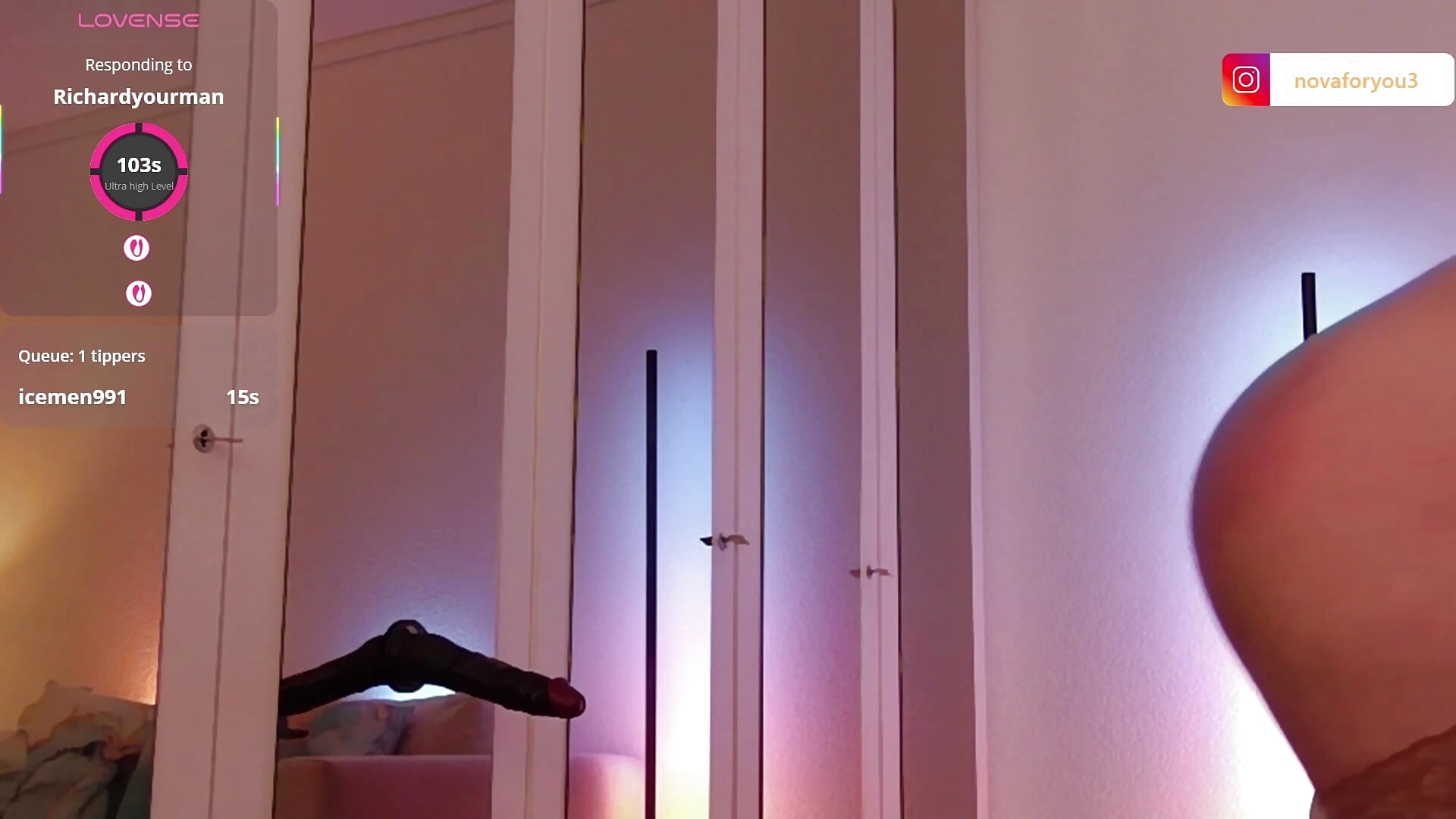 A few from december 25'－カメラキャストのNova-Leeの動画