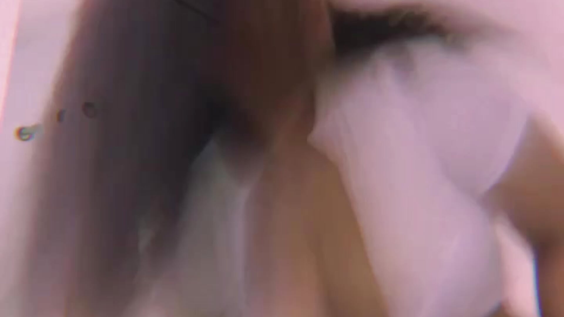 Chanel – video od webkamerové modelky Chaniita
