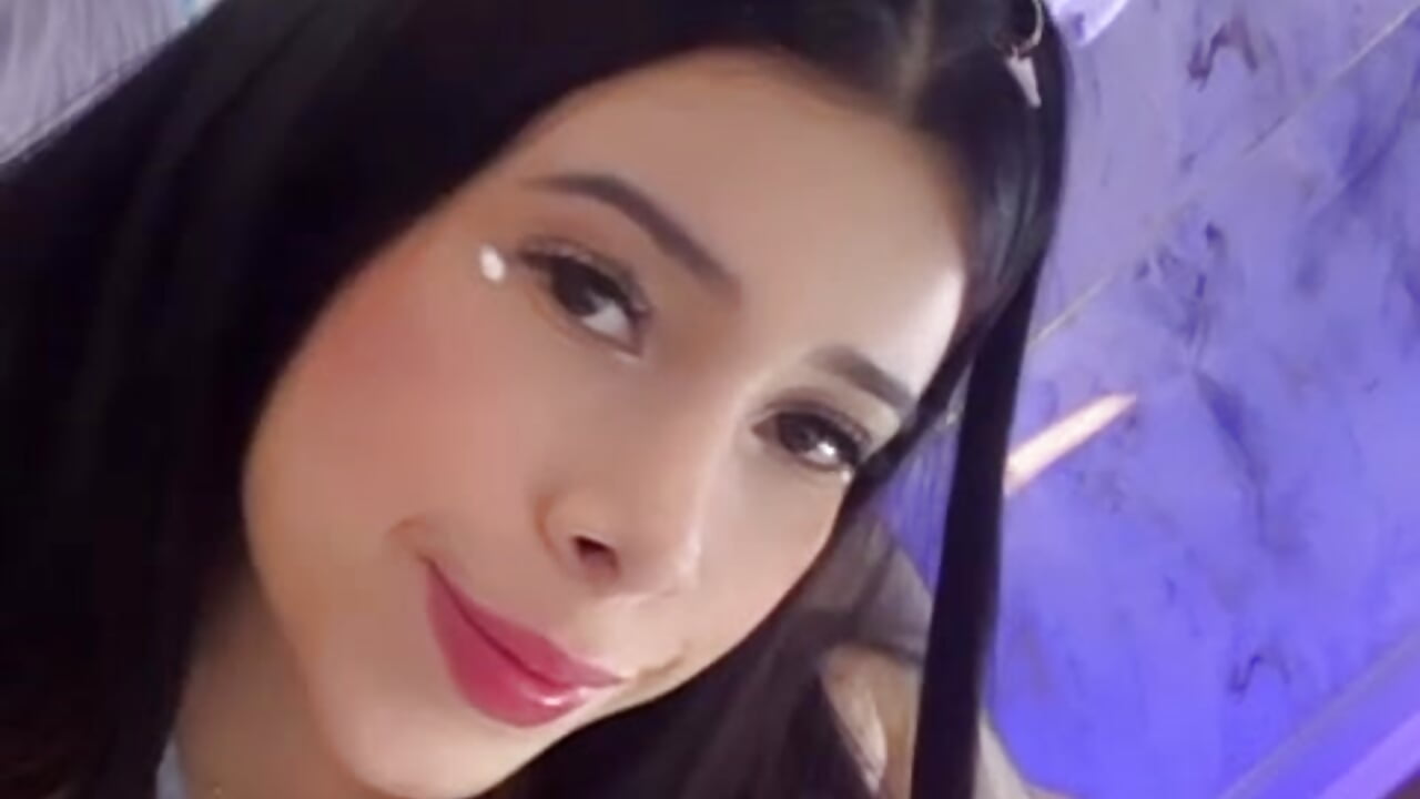 Don't be fooled by my sweet face - video by sexysistter cam model