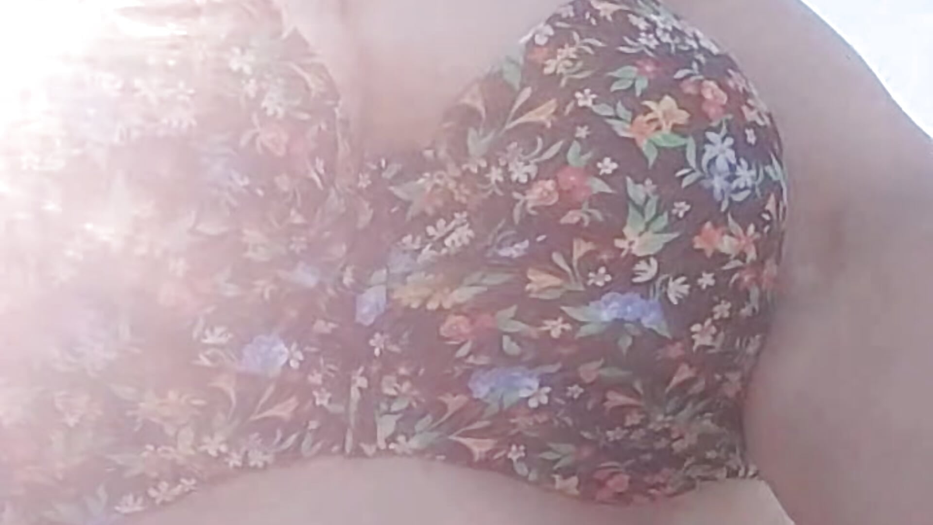 Let the Holiday begin 😈😈😈💋💋💋 - video di RebeccaNoble modella di cam
