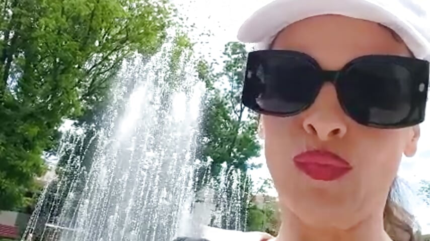 Sunny 😎 😎 day 🌄🌄 in the park♥️♥️ - video van RebeccaNoble cam-model