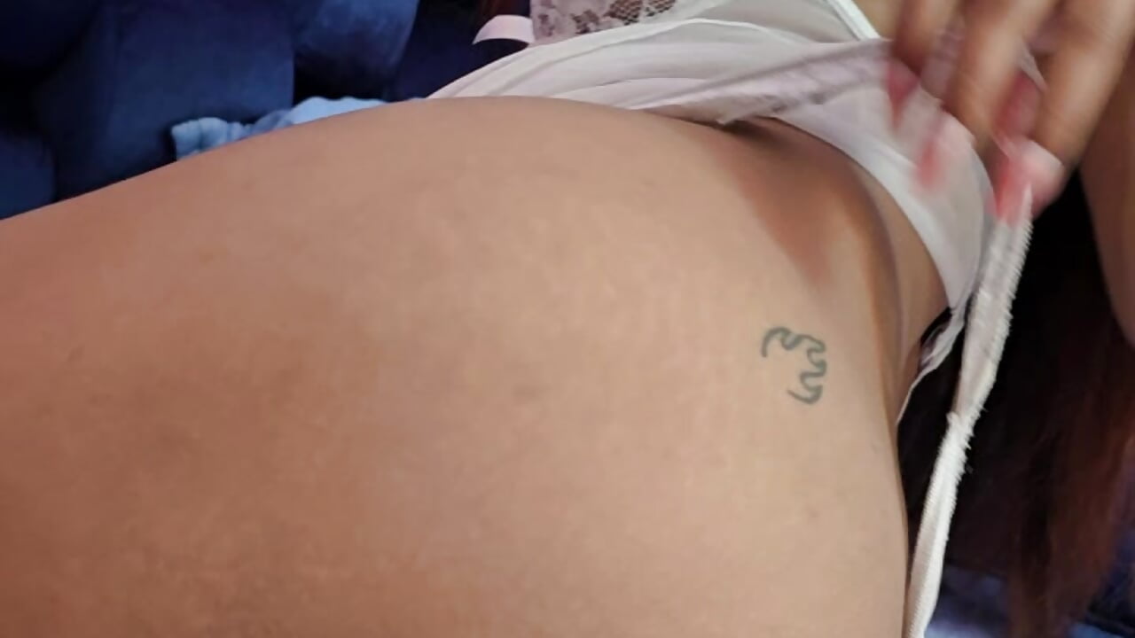 Look at my body and get horny!🔥 - video by ChantalPetit cam model