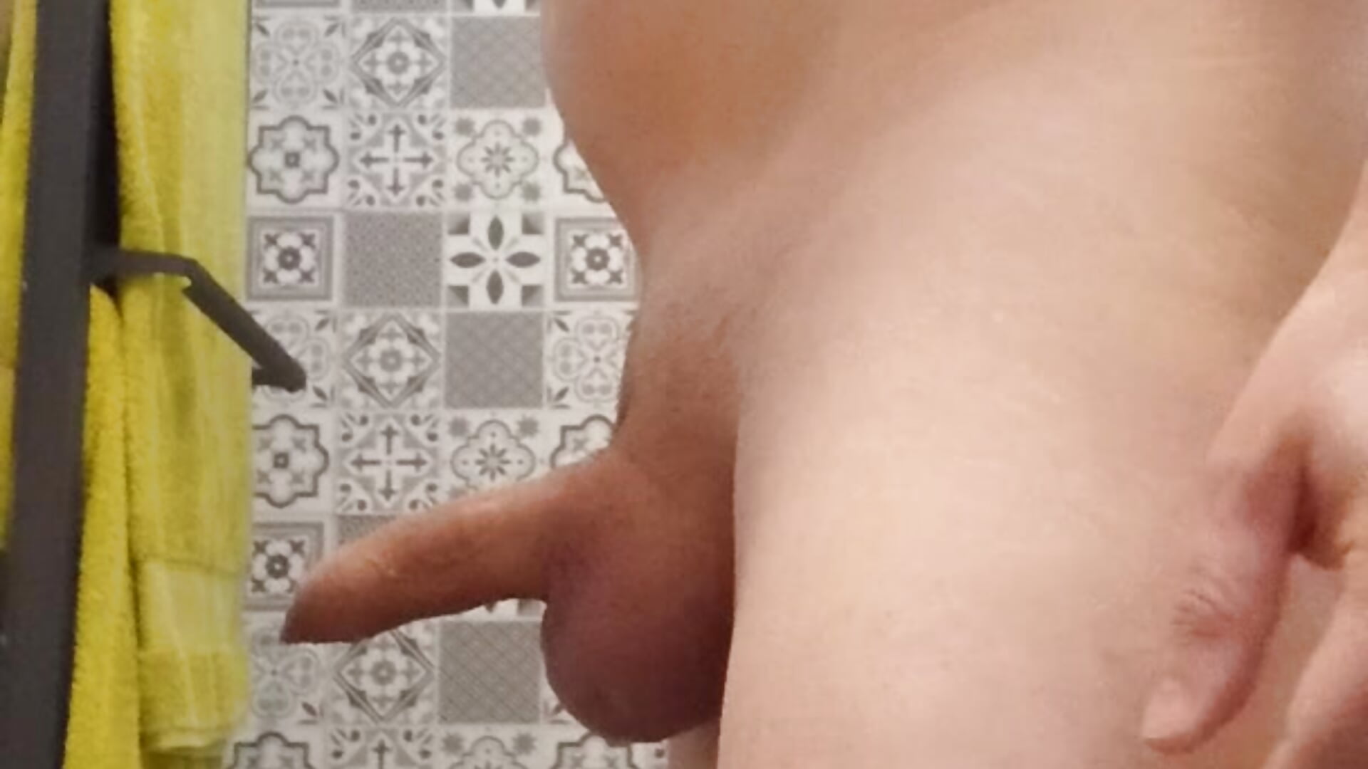 Teaser dans ma salle de bain - copy 12 Apr 07:28 - video di Transvirginie modella di cam