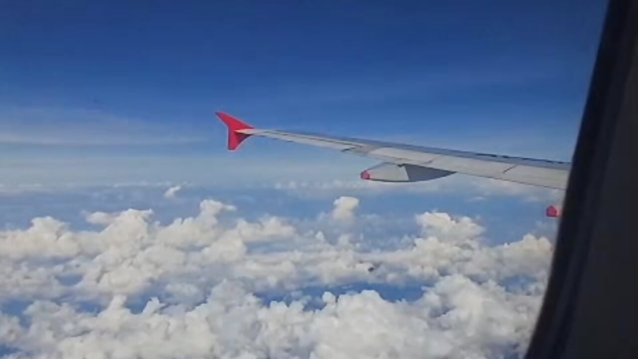 FLYING - video oleh model kamera pretty_alana