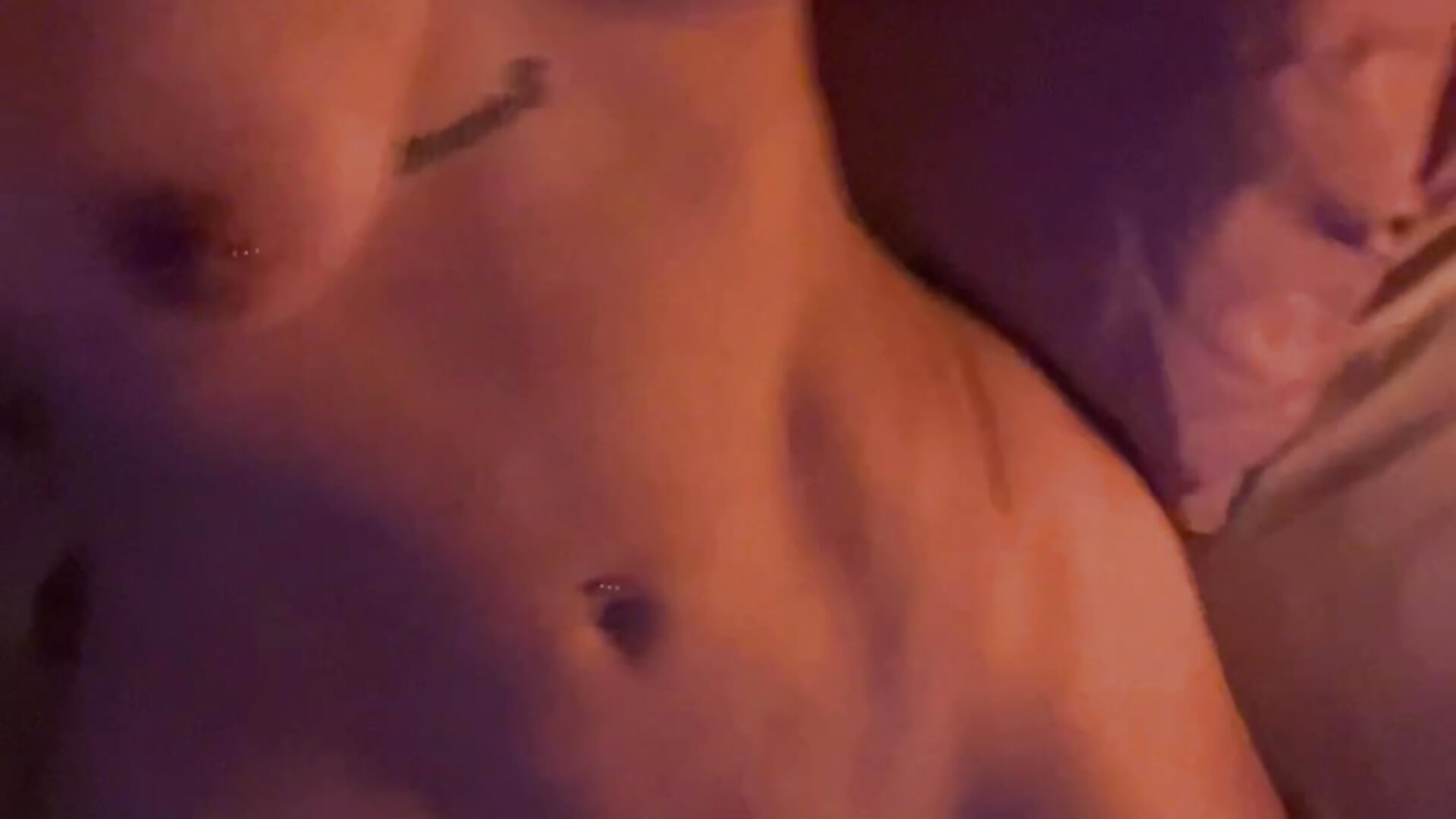 Naked hot - video by DemonessaX cam model