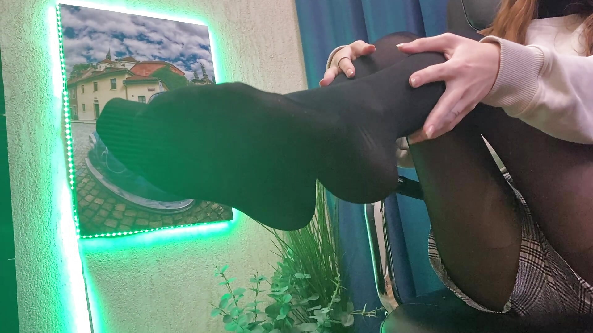 Feet :3 - Vídeo de _Suunbeam_, modelo de vídeos