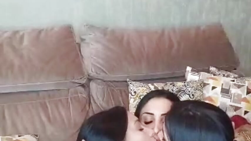 WhatsApp Video 2021-09-12 at 01,33,20 - video by BestFriendS2 cam model