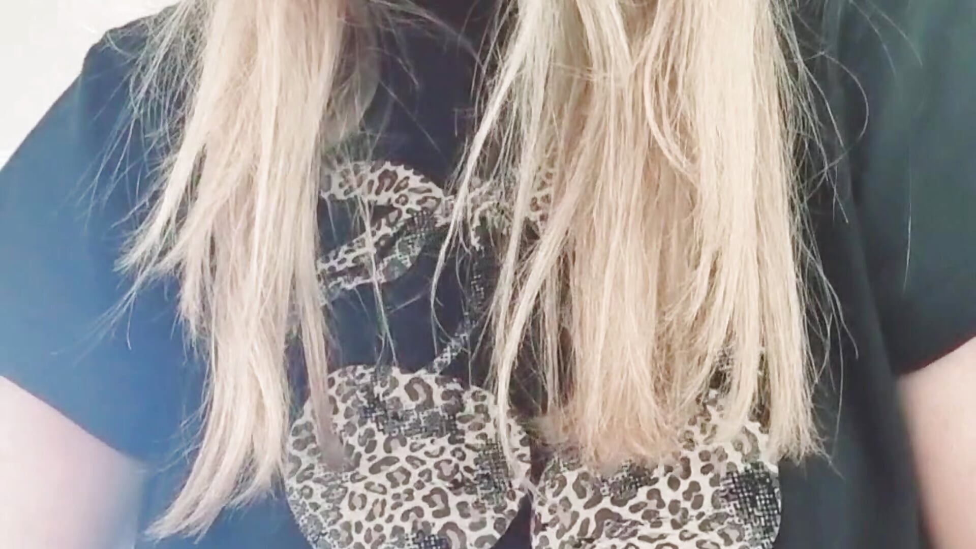 Lush 4 - video by 1Sweetnina cam model