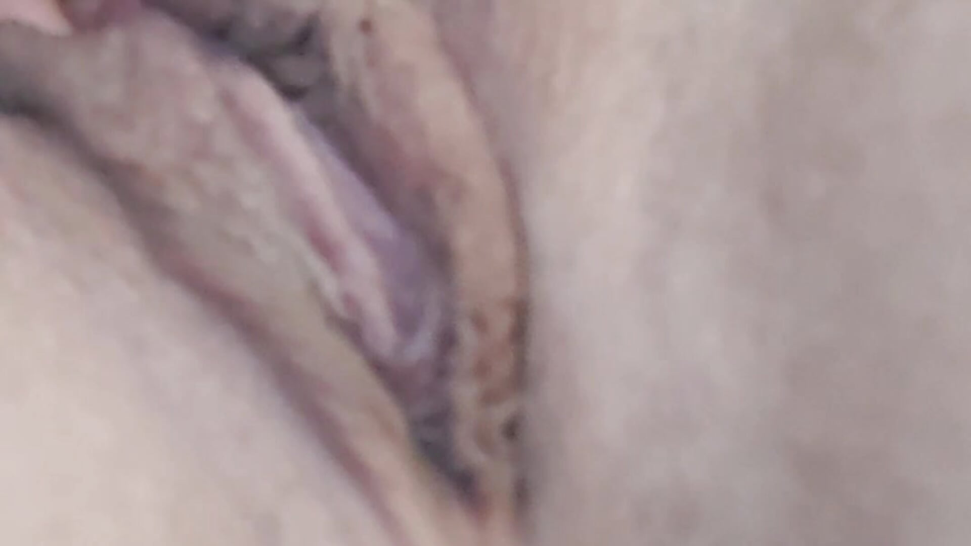 Such a wet pussy, watch me play with it❤️ - video di Kellylynn69 modella di cam