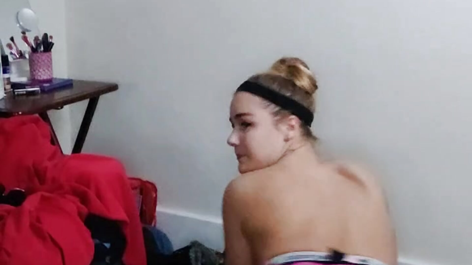 Let me help you imagine naughty things with me ❤️ - video di Kellylynn69 modella di cam