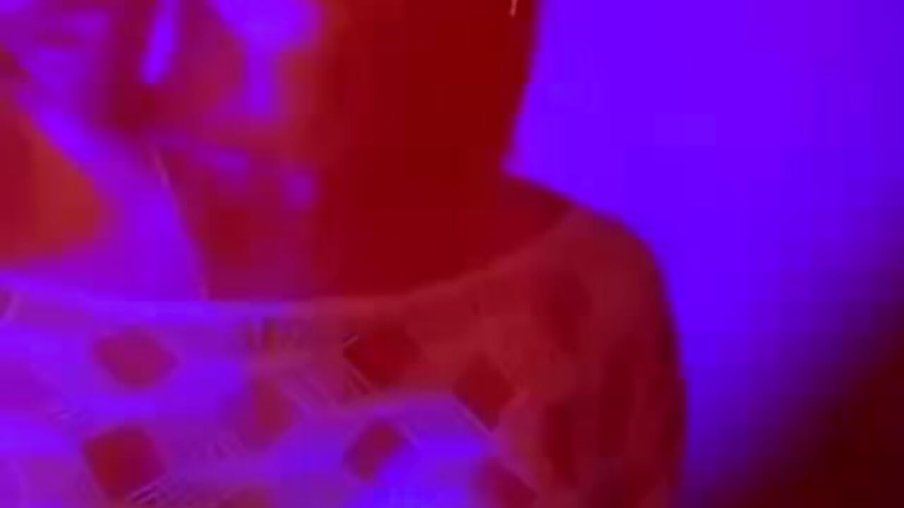 Trying on outfits for a shoot - video by RubiOberli cam model