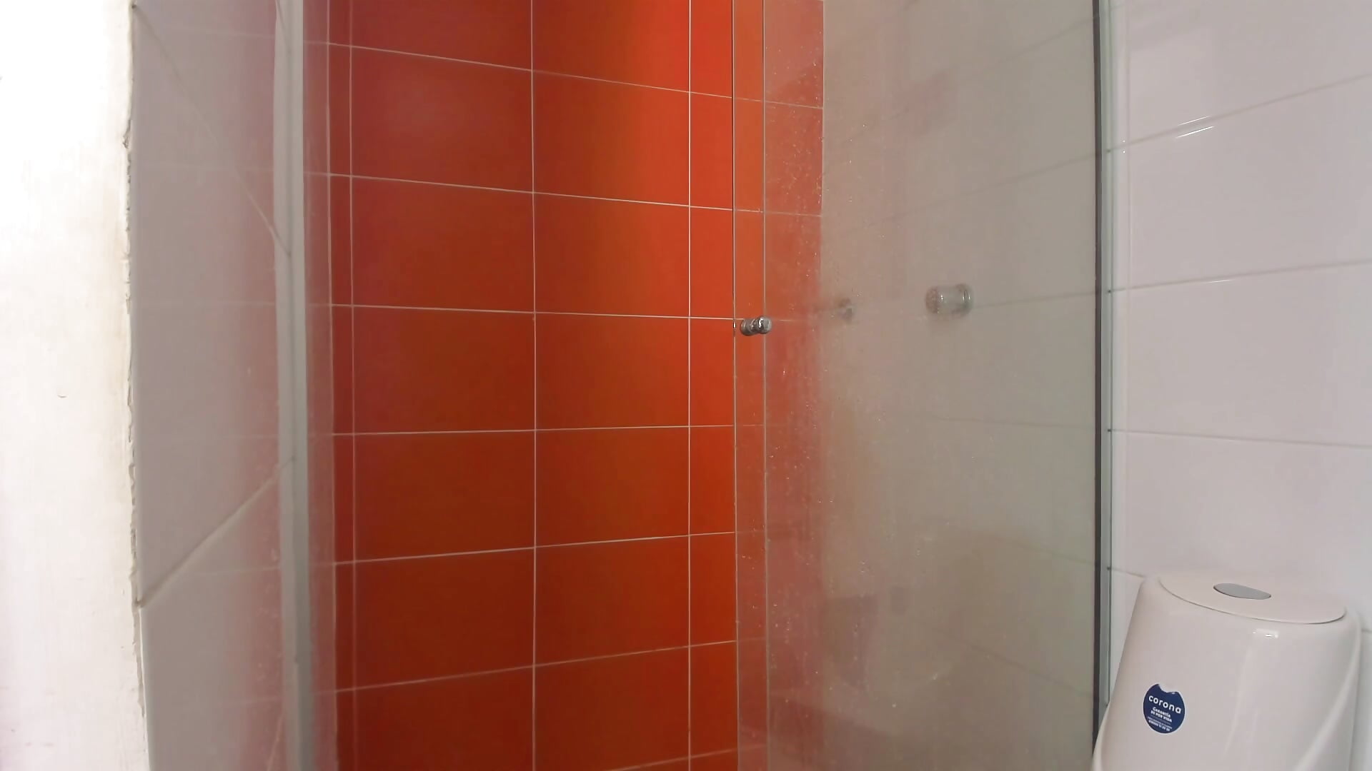 Sexy wet shirt - فيديو من WowAna موديل الكام