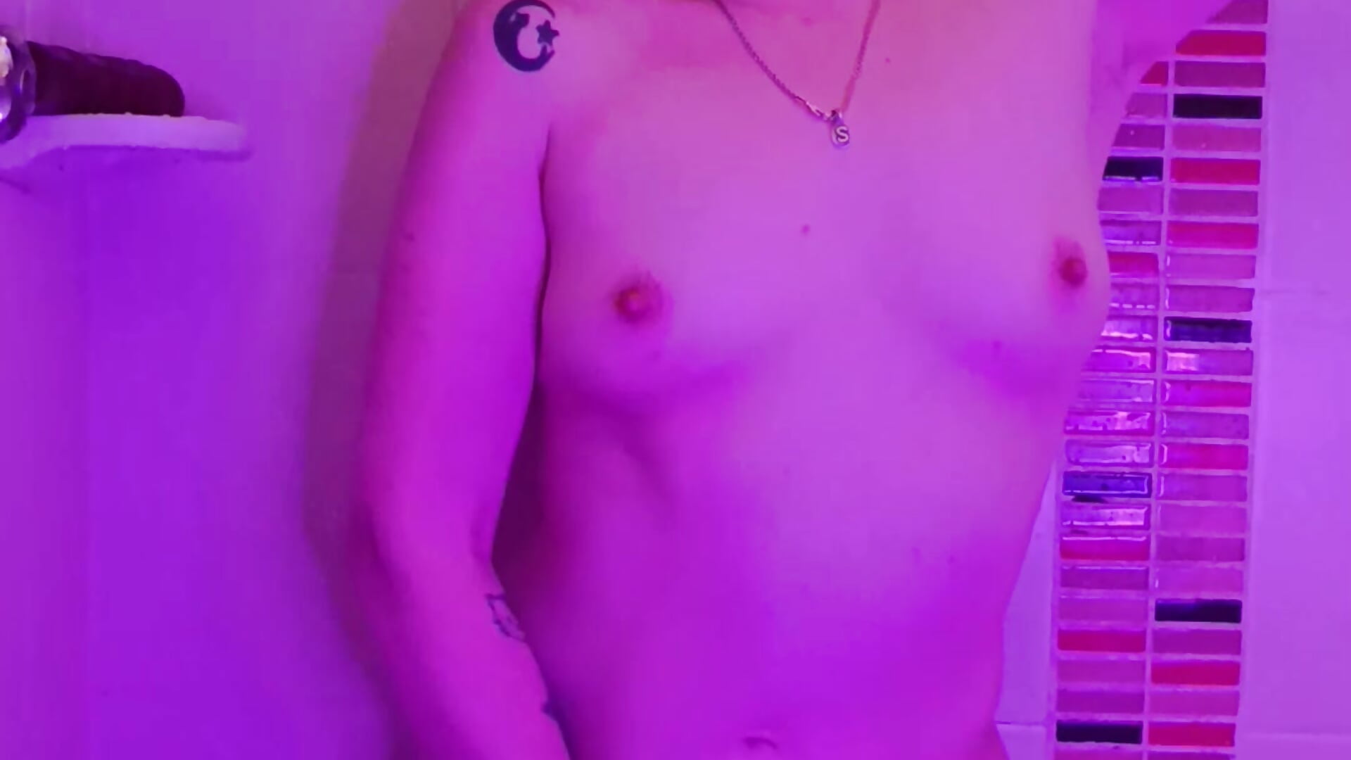 Naked and squirt