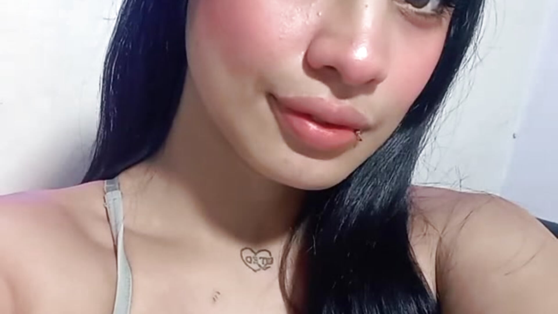 Hello i am Jhoanna - video by Ladybiglips cam model