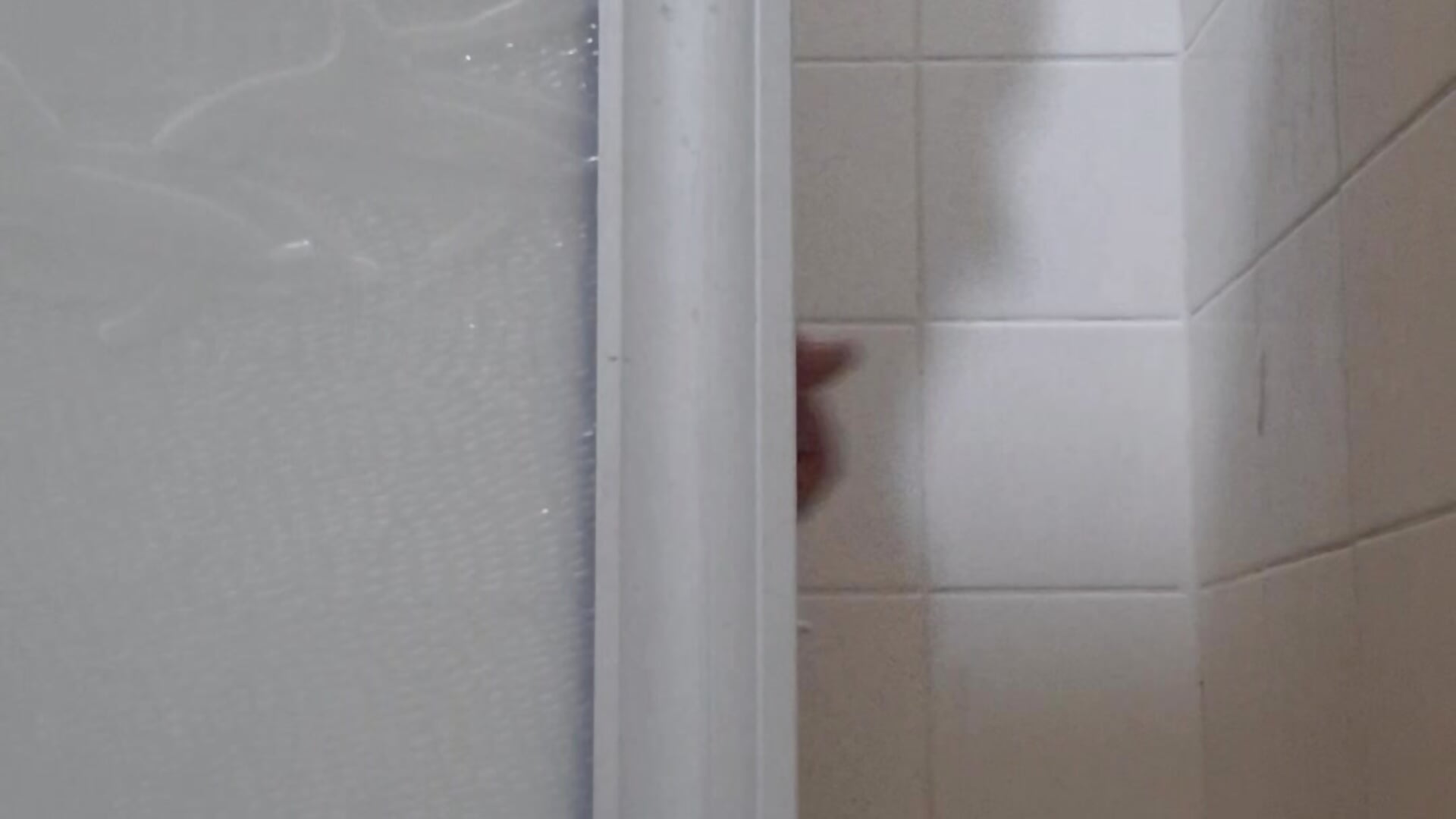 Ducha caliente - video av rustermen cam-modell