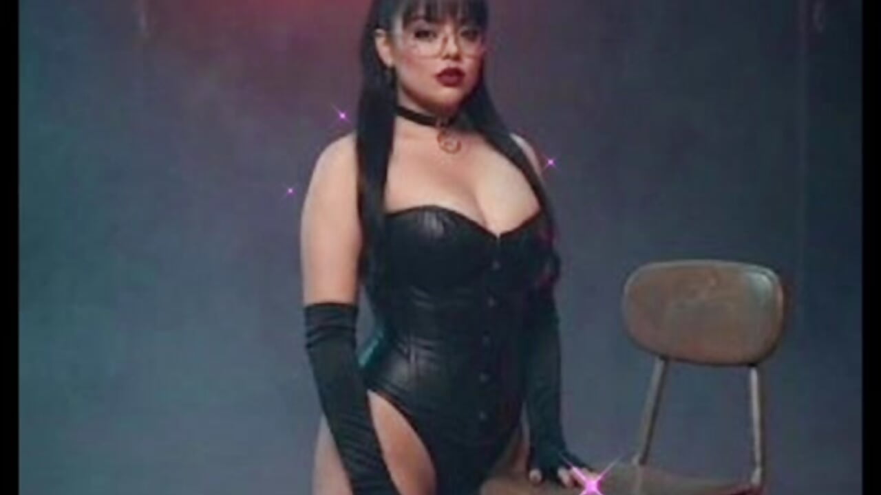 profile-intro-video-1791553260 - video của người mẫu cam crissn0707